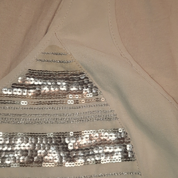 Express Tank Top - Picture 5 of 6